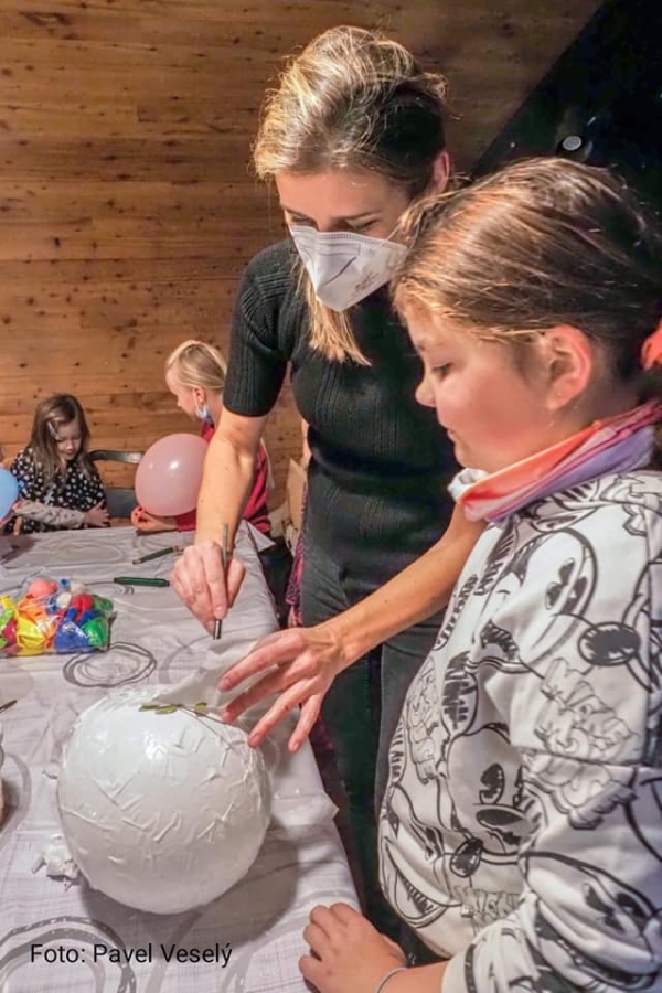 Výroba lampionů a světelných luceren