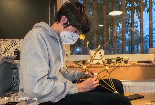 Výroba lampionů a světelných luceren