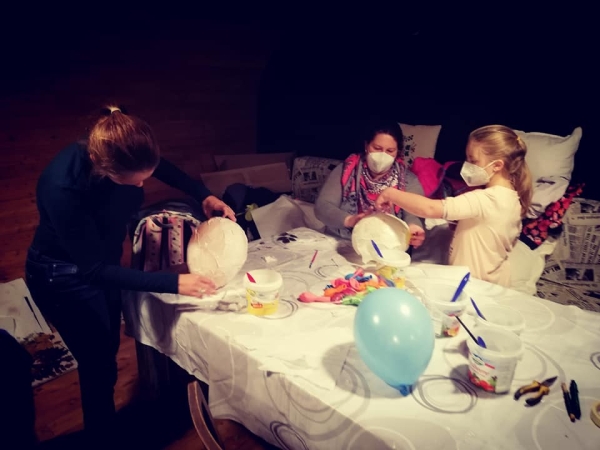 Výroba lampionů a světelných luceren