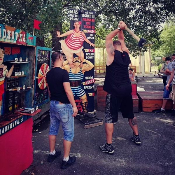 Hurá prázdniny na Plechárně
