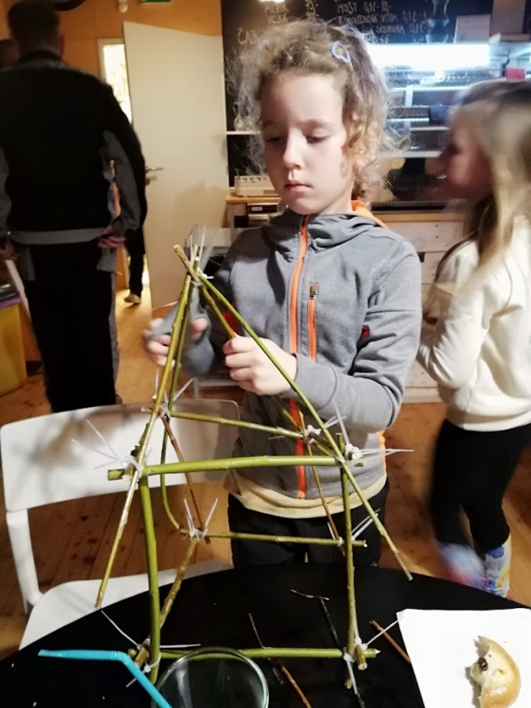 Výroba lampionů a světelných luceren