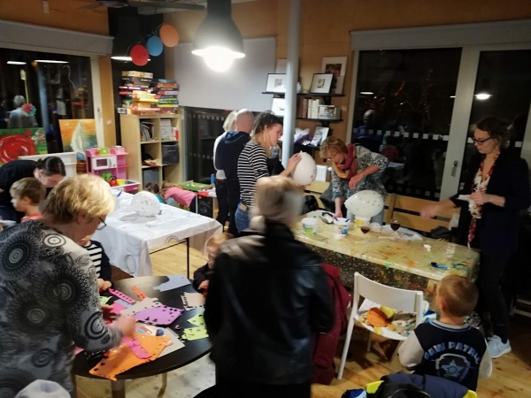 Výroba lampionů a světelných luceren