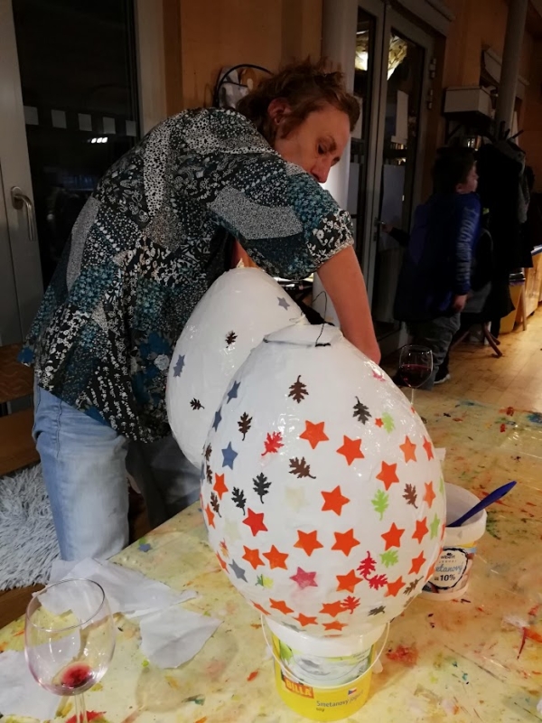 Výroba lampionů a světelných luceren