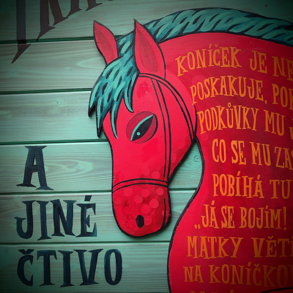 Knihobudka na Koníčkově náměstí